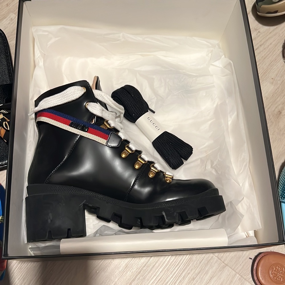 Women’s Gucci Boots - Picture 2 of 5